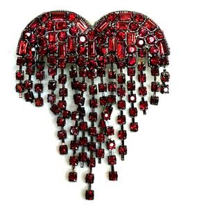 1980s Shimmy Tassel Ruby Red Rhinestones Heart Brooch Pin Moveable Dangles